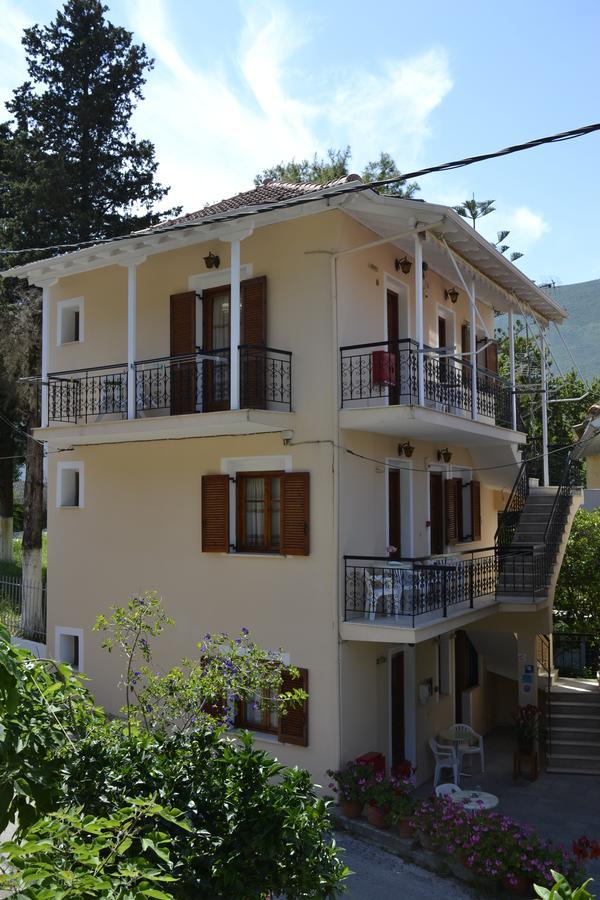 Geroulis Stefanos Studios Vasiliki  Bagian luar foto