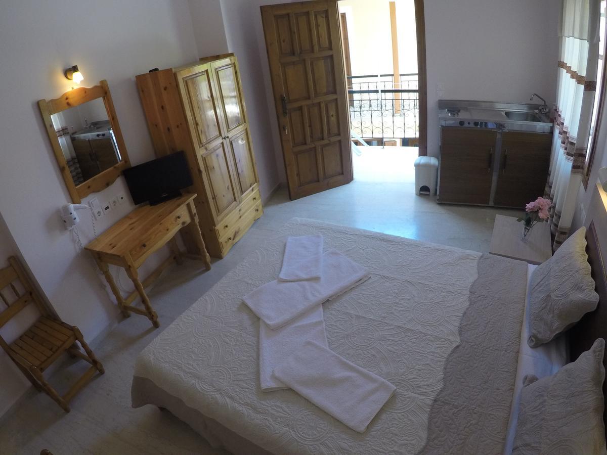 Geroulis Stefanos Studios Vasiliki  Bagian luar foto